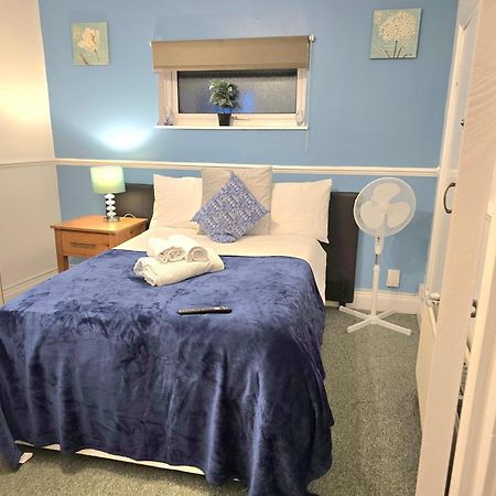 Gillings Villa -Perfect For Long & Short Stays Gillingham  Bagian luar foto