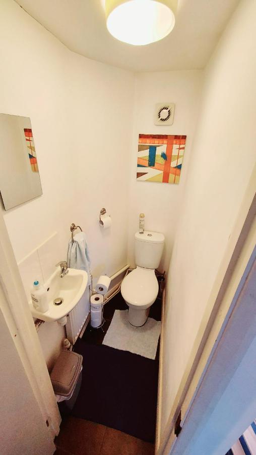 Gillings Villa -Perfect For Long & Short Stays Gillingham  Bagian luar foto