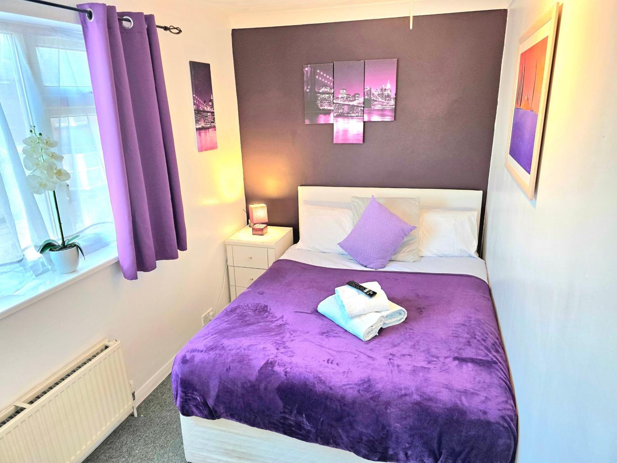 Gillings Villa -Perfect For Long & Short Stays Gillingham  Bagian luar foto